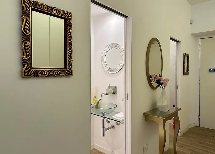 Arcasuite Tritone Luxury Apartment